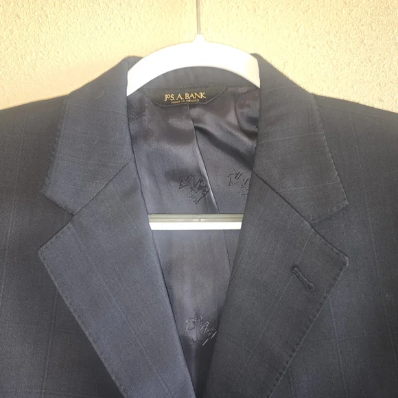JoS A Bank Men's Dark Blue Suit
